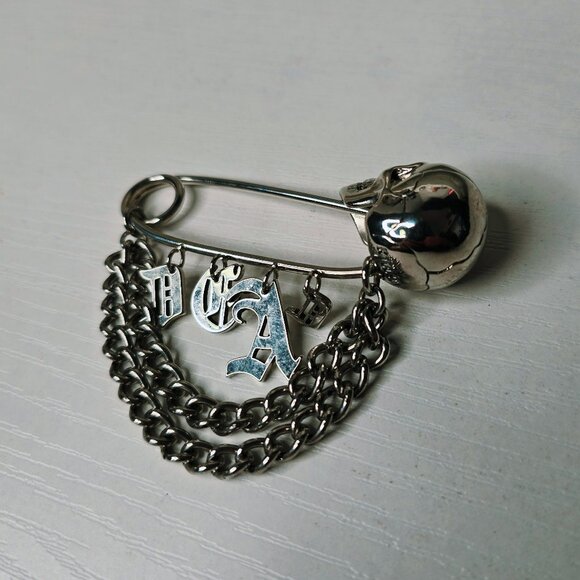 Killstar Crossover Safety Pin - Picture 3 of 4